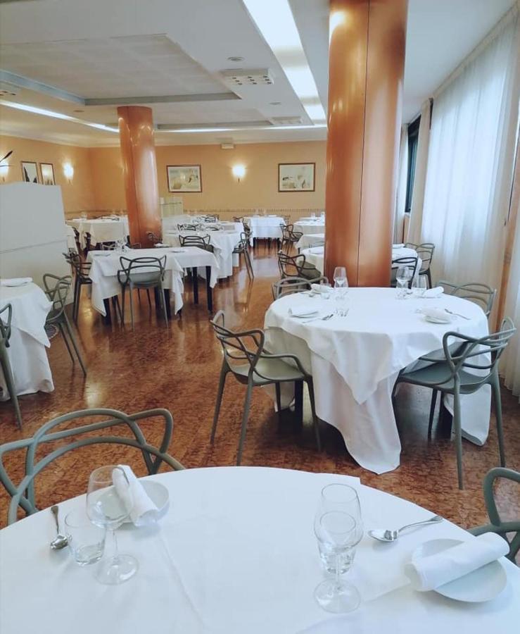 Ristorante Hotel Lucia Giulianova Exterior foto