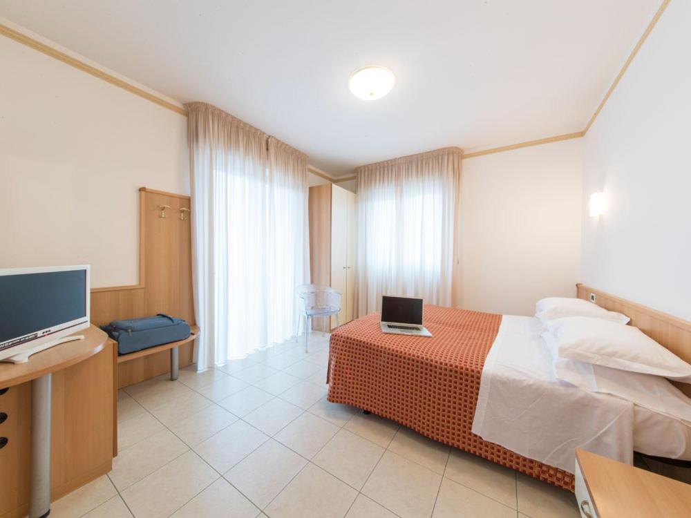 Ristorante Hotel Lucia Giulianova Exterior foto